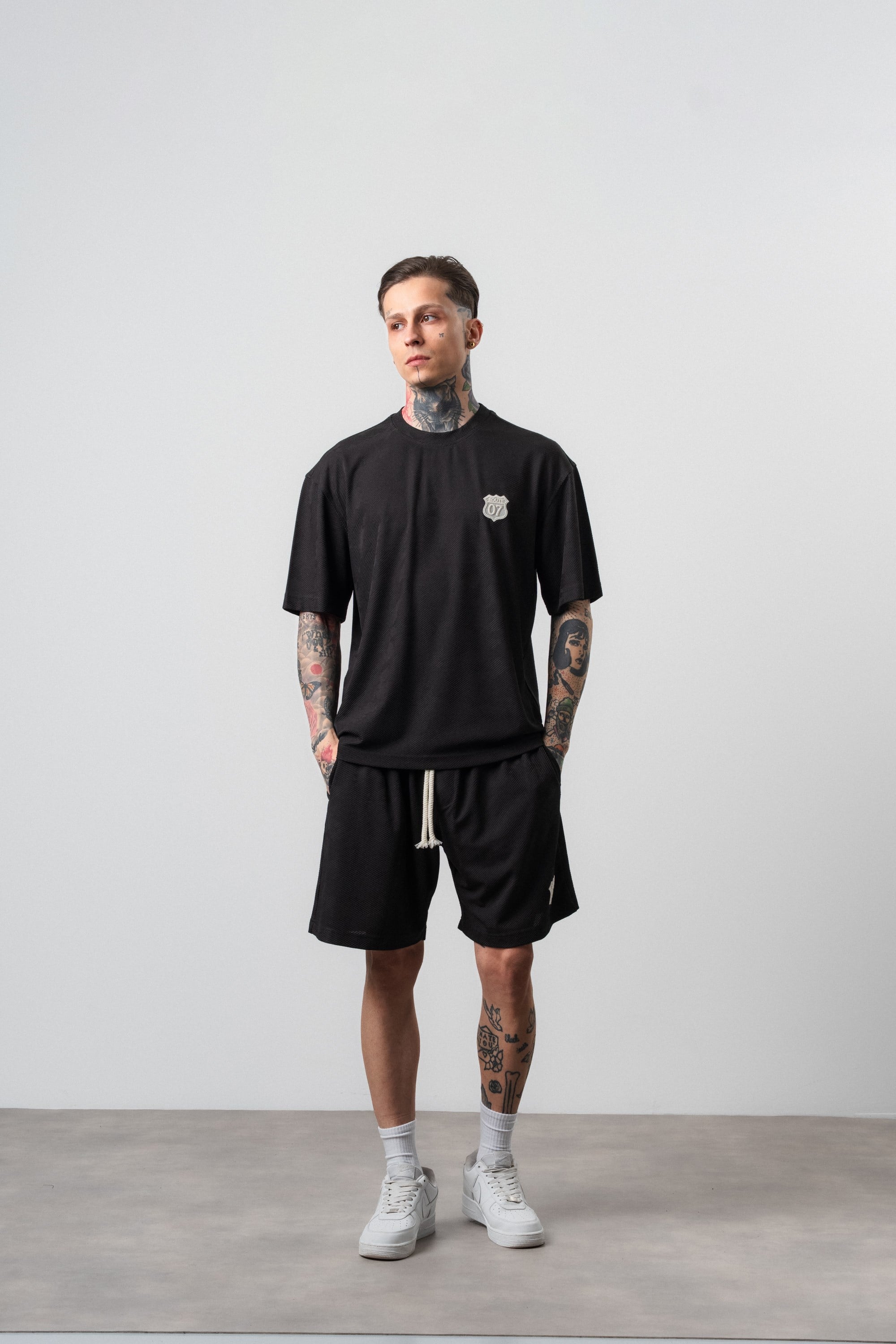Erkek Route 07 Arma Detaylı Regular Fit T-Shirt Şort Takım Siyah