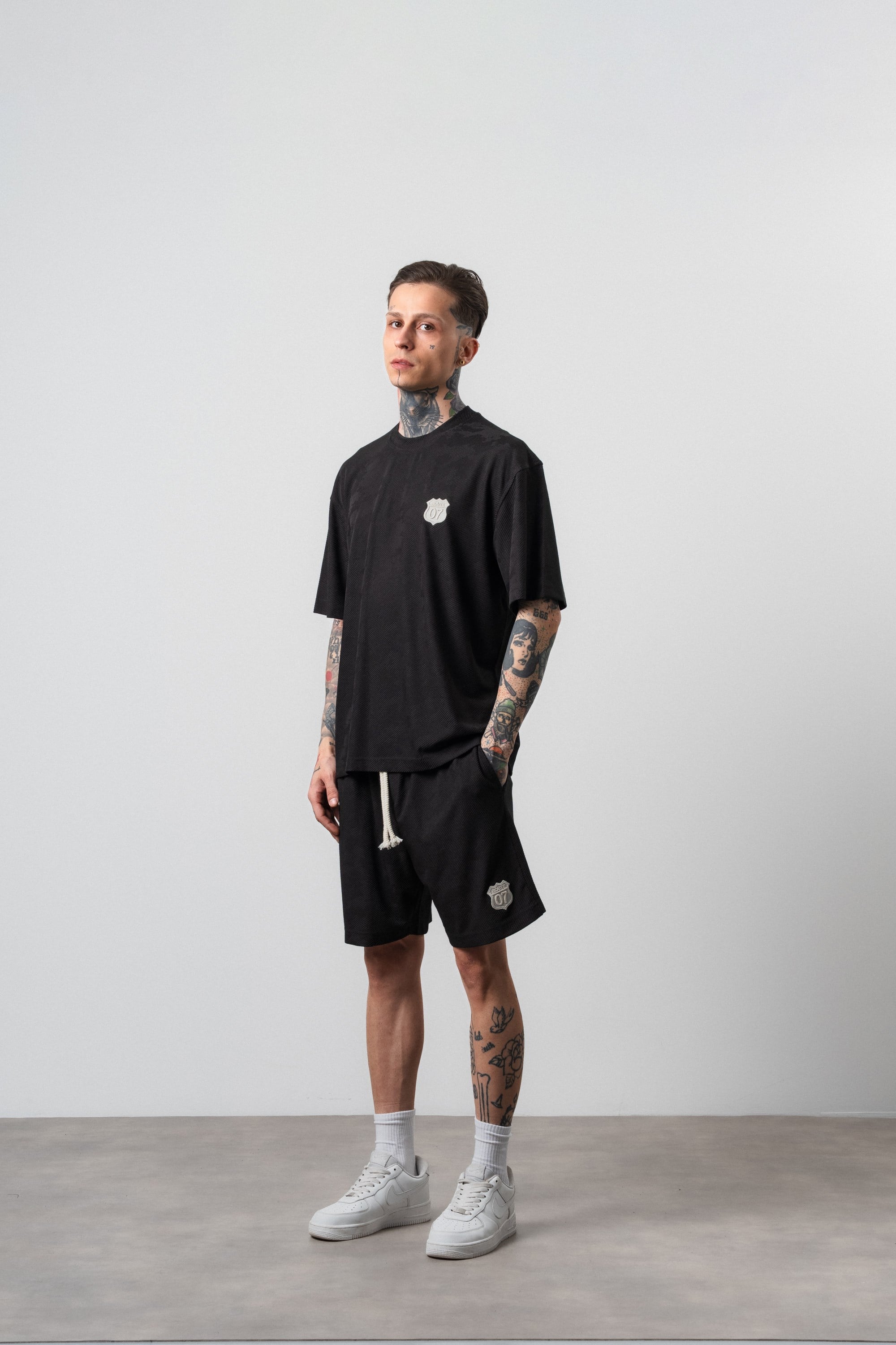 Erkek Route 07 Arma Detaylı Regular Fit T-Shirt Şort Takım Siyah