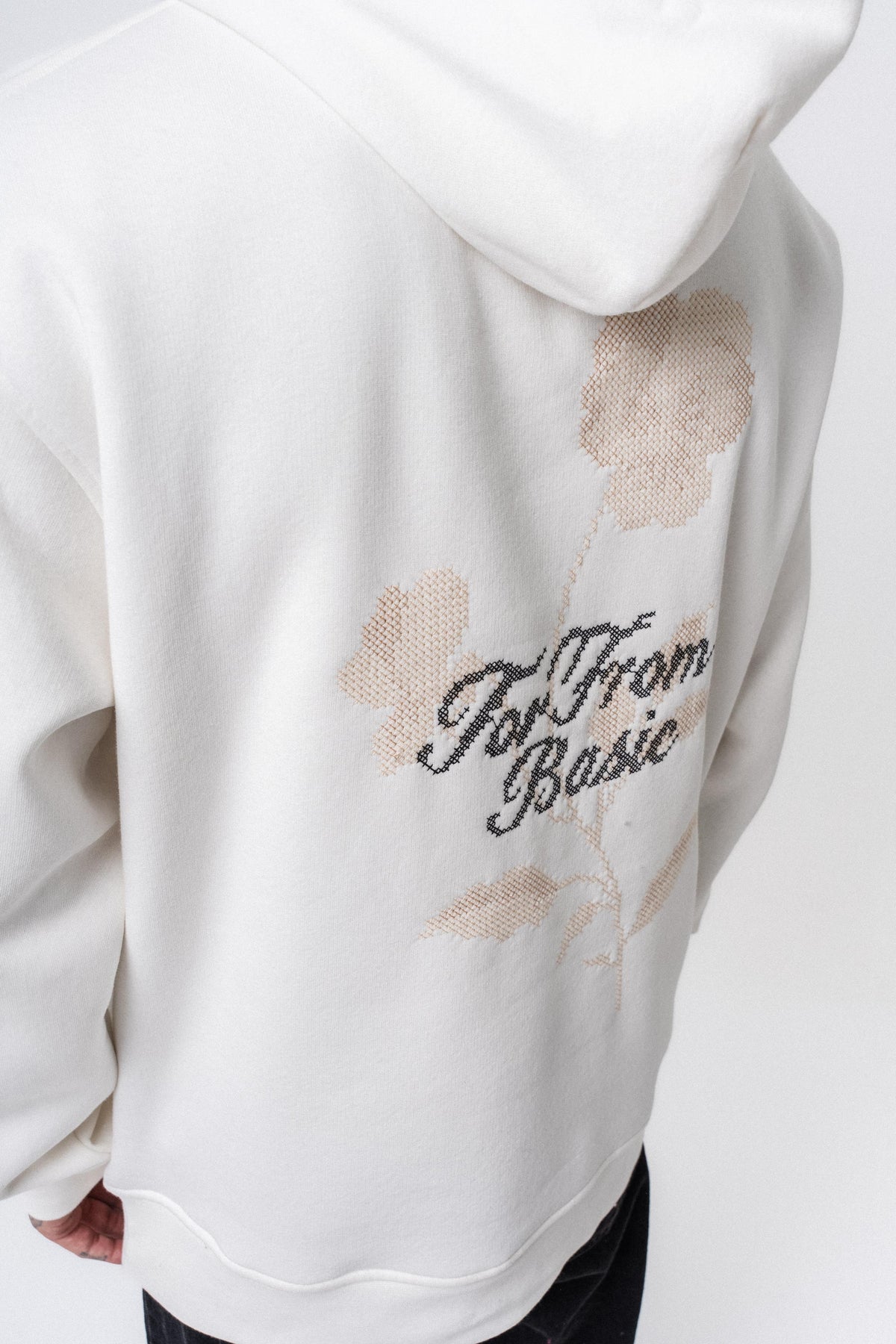 Erkek Far From Basic Nakışlı Kapüşonlu Oversize Hoodie Ekru
