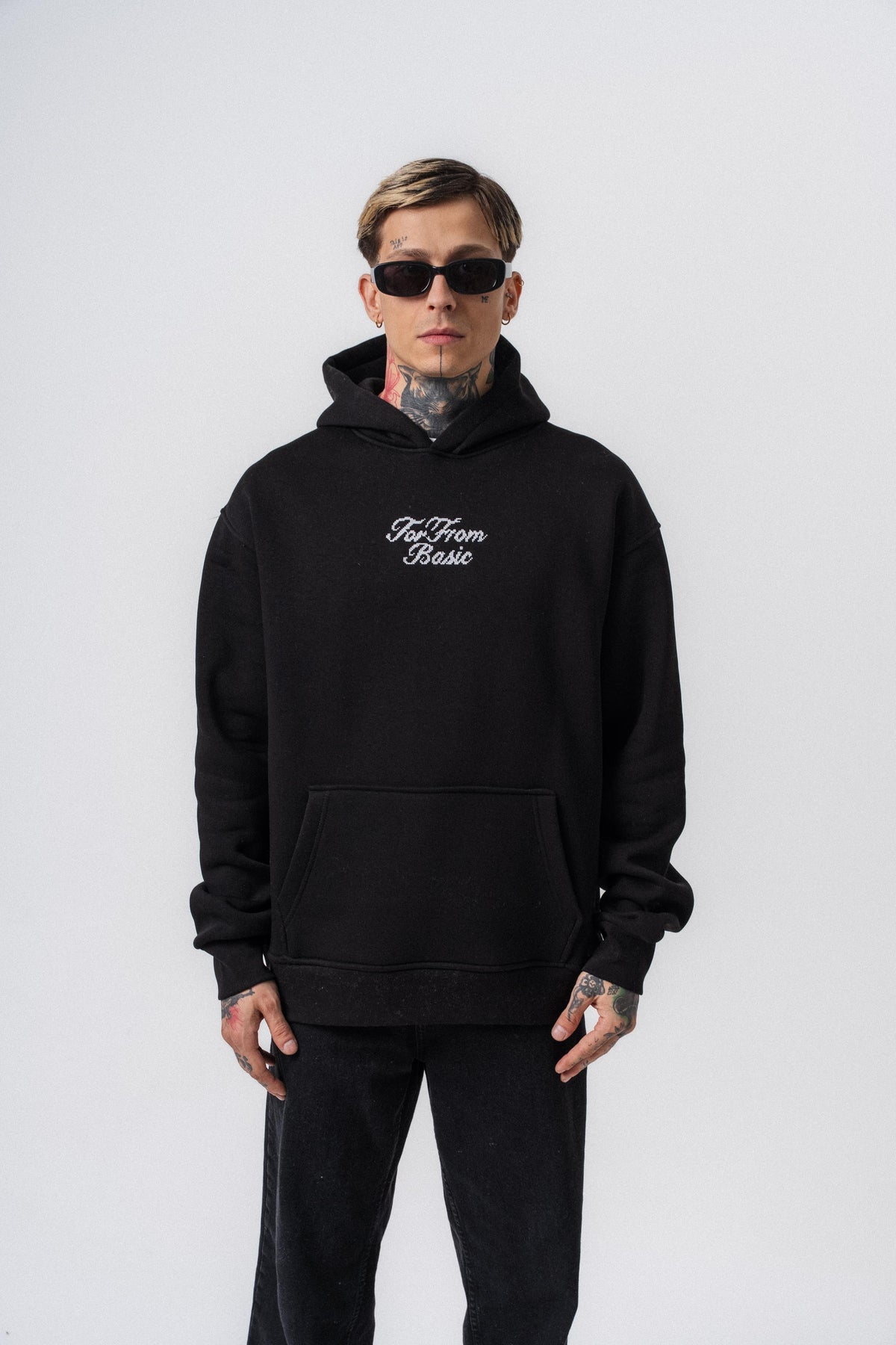 Erkek Far From Basic Nakışlı Kapüşonlu Oversize Hoodie Siyah