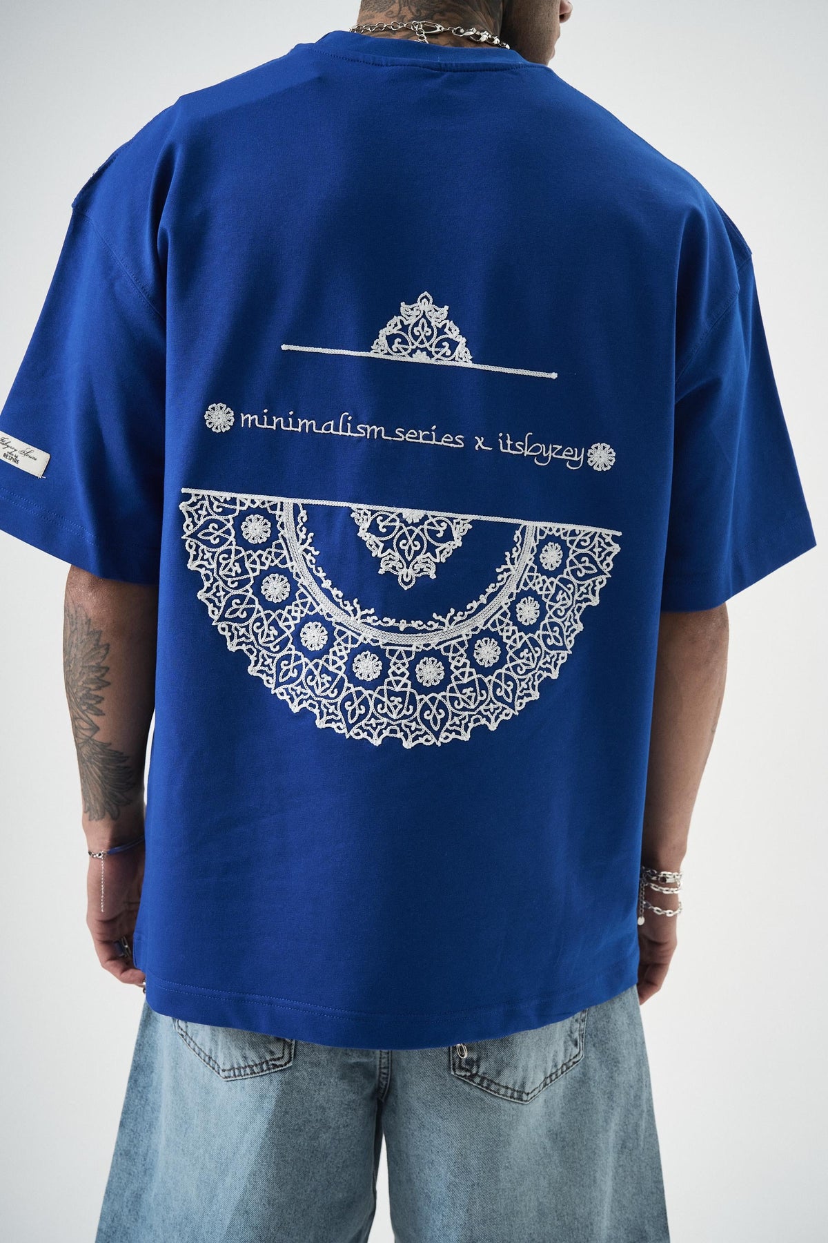 Erkek Minimalism Series Nakışlı Oversize T-Shirt Saks