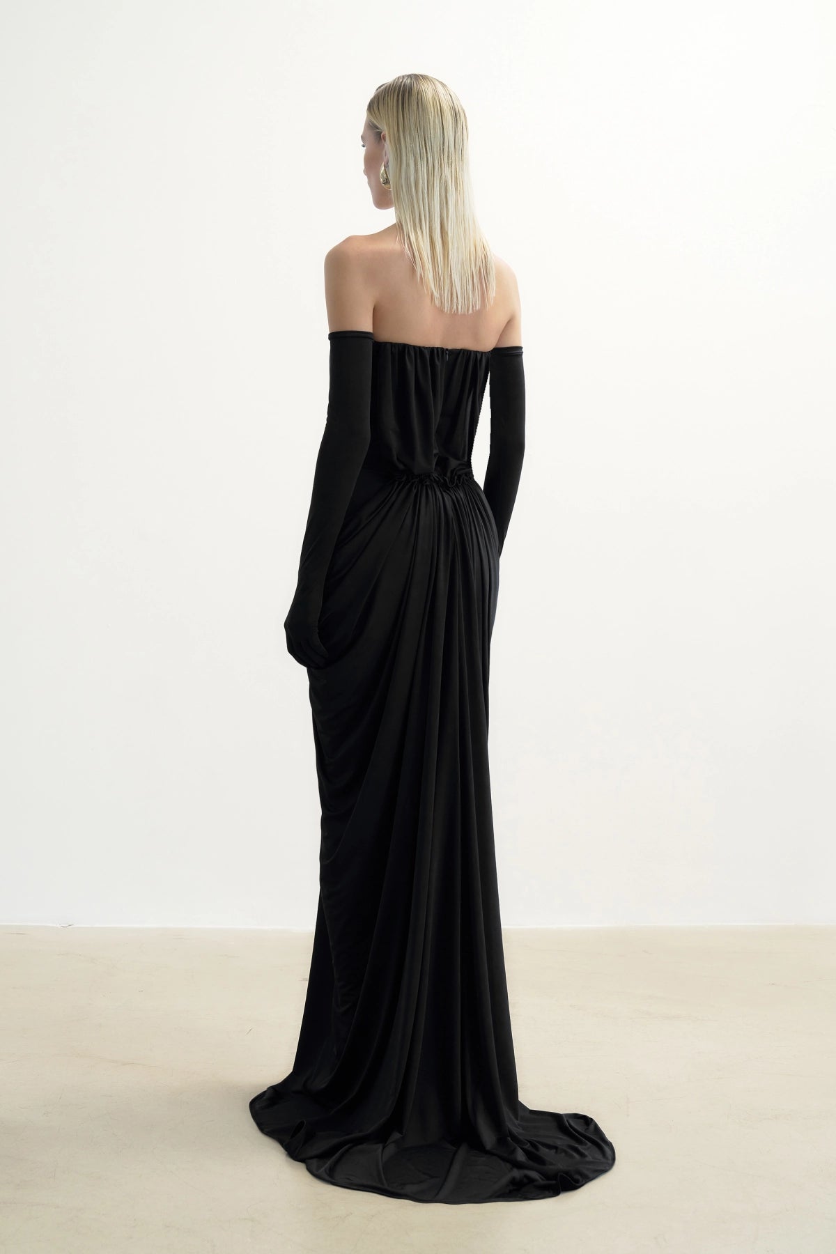 SiYah Drape Detayli Straplez Maxi ElbiSe