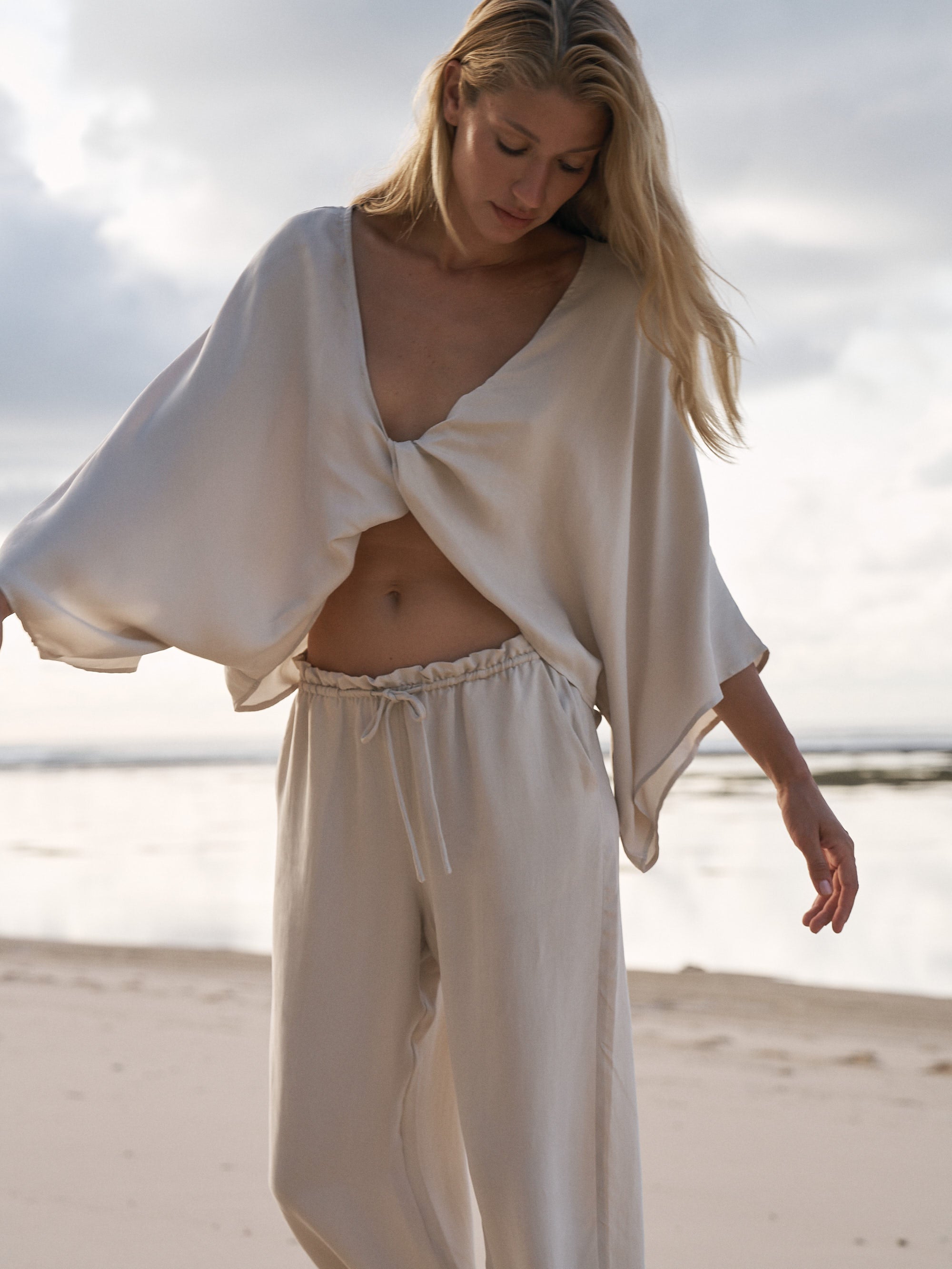 The Handloom-Lucid Flow Tie Pants Sand-Pantolon-3-milagron.live