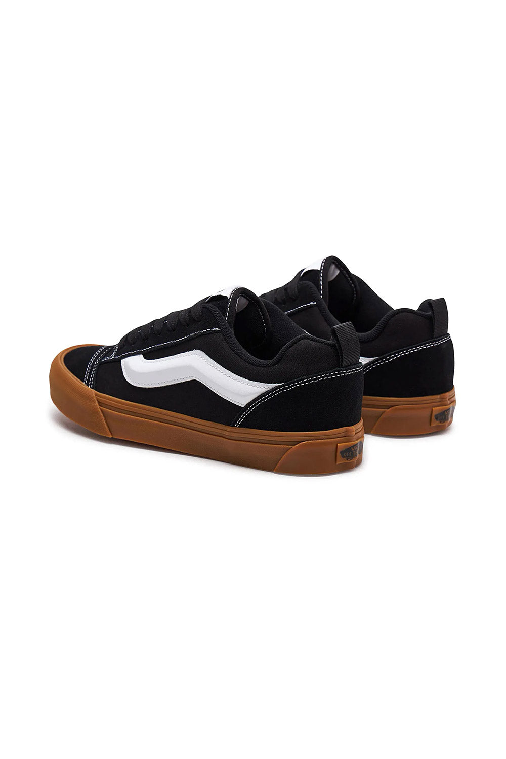 Vans-Knu Skool Black Gum-Sneakers-3-milagron.live