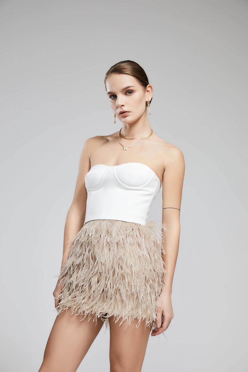 Iquoniq-Laia Mini Skirt With Feather-Etek-3-milagron.live