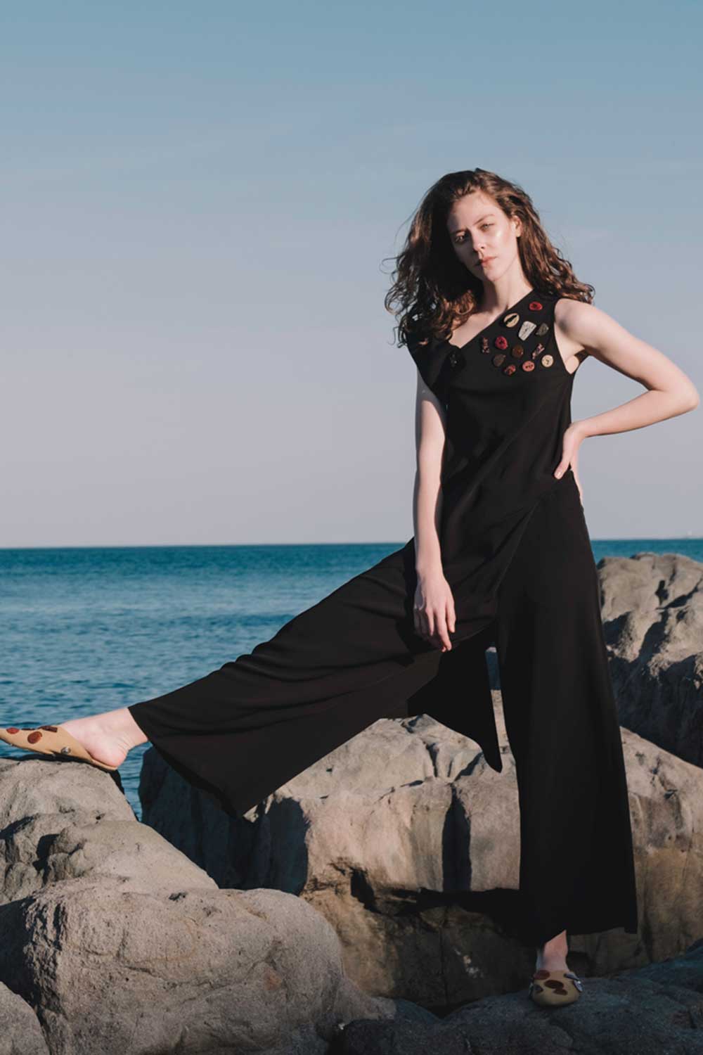 Mirimalist-Sand One Shoulder Top-Bluz-2-milagron.live