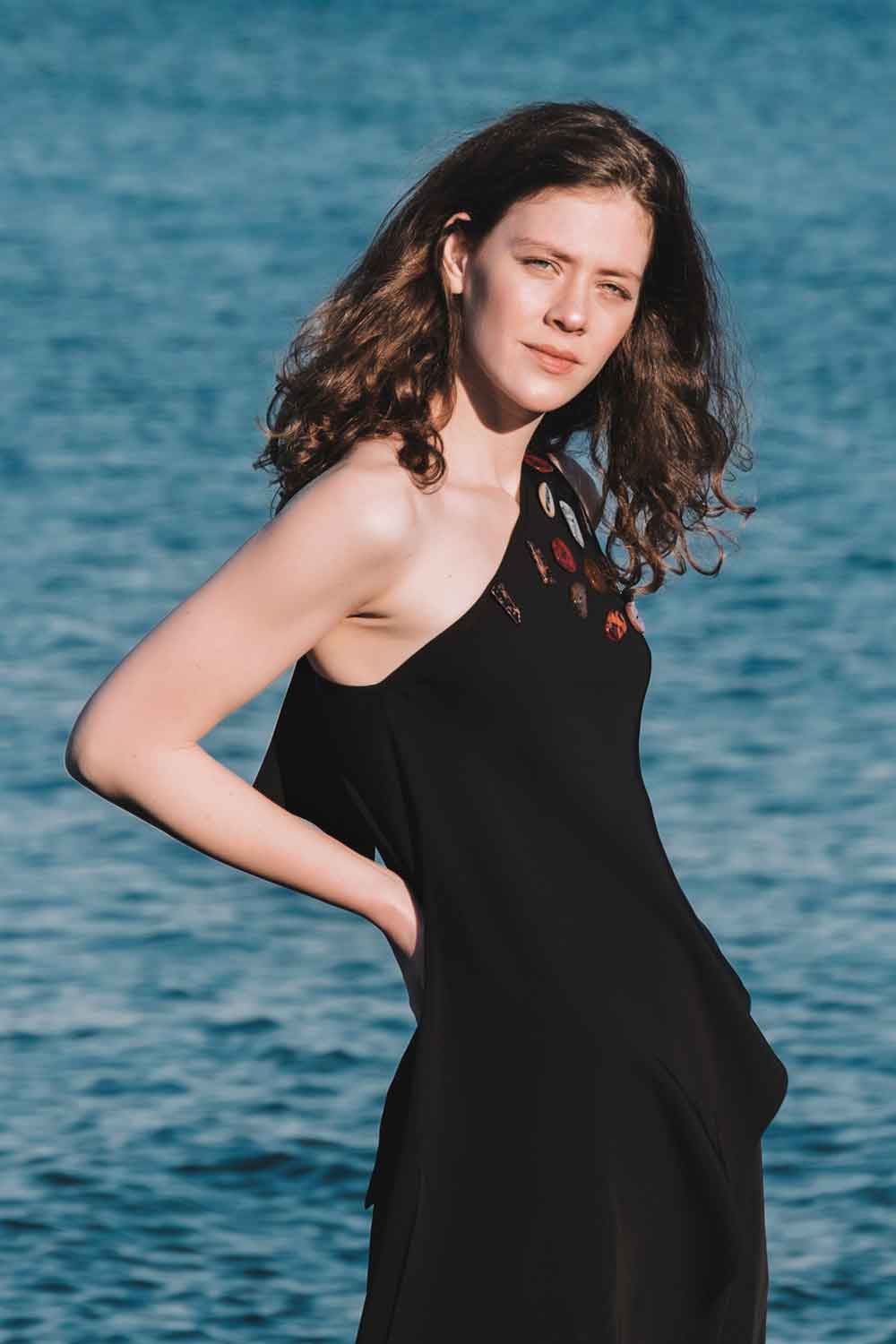 Mirimalist-Sand One Shoulder Top-Bluz-4-milagron.live