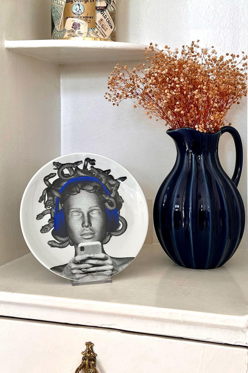 Dekorati̇f Tabak No:6  Medusa Is Beautiful Now - 1