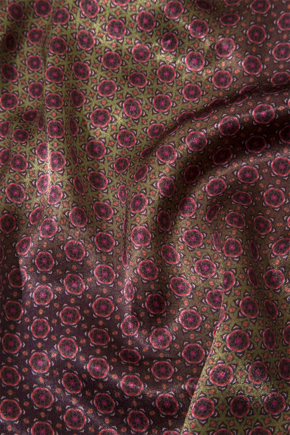 Degrade Detaylı Pileli Saten Pantolon - 4