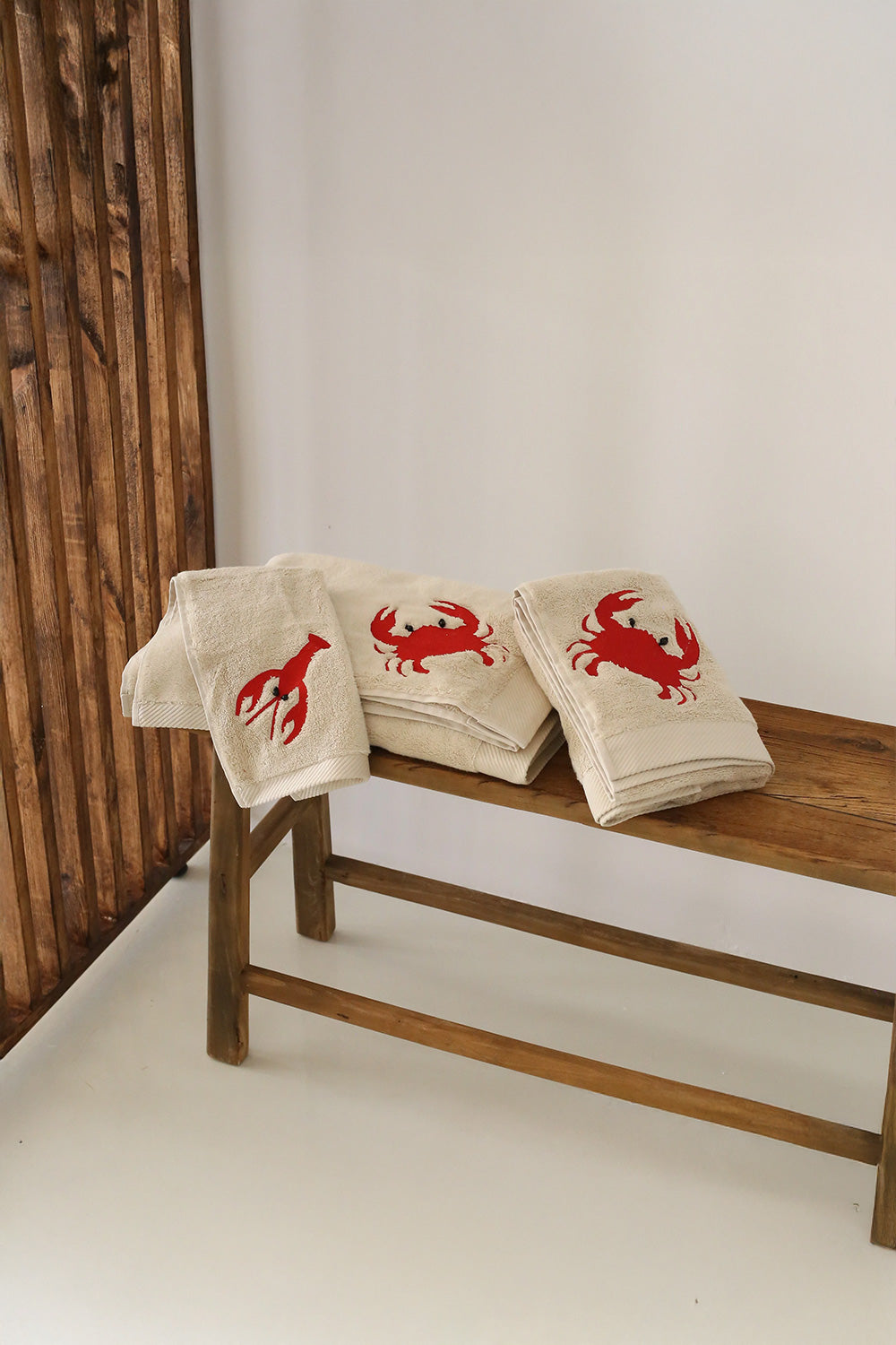 Yengeç İşlemeli Pamuk El Havlusu - 1
