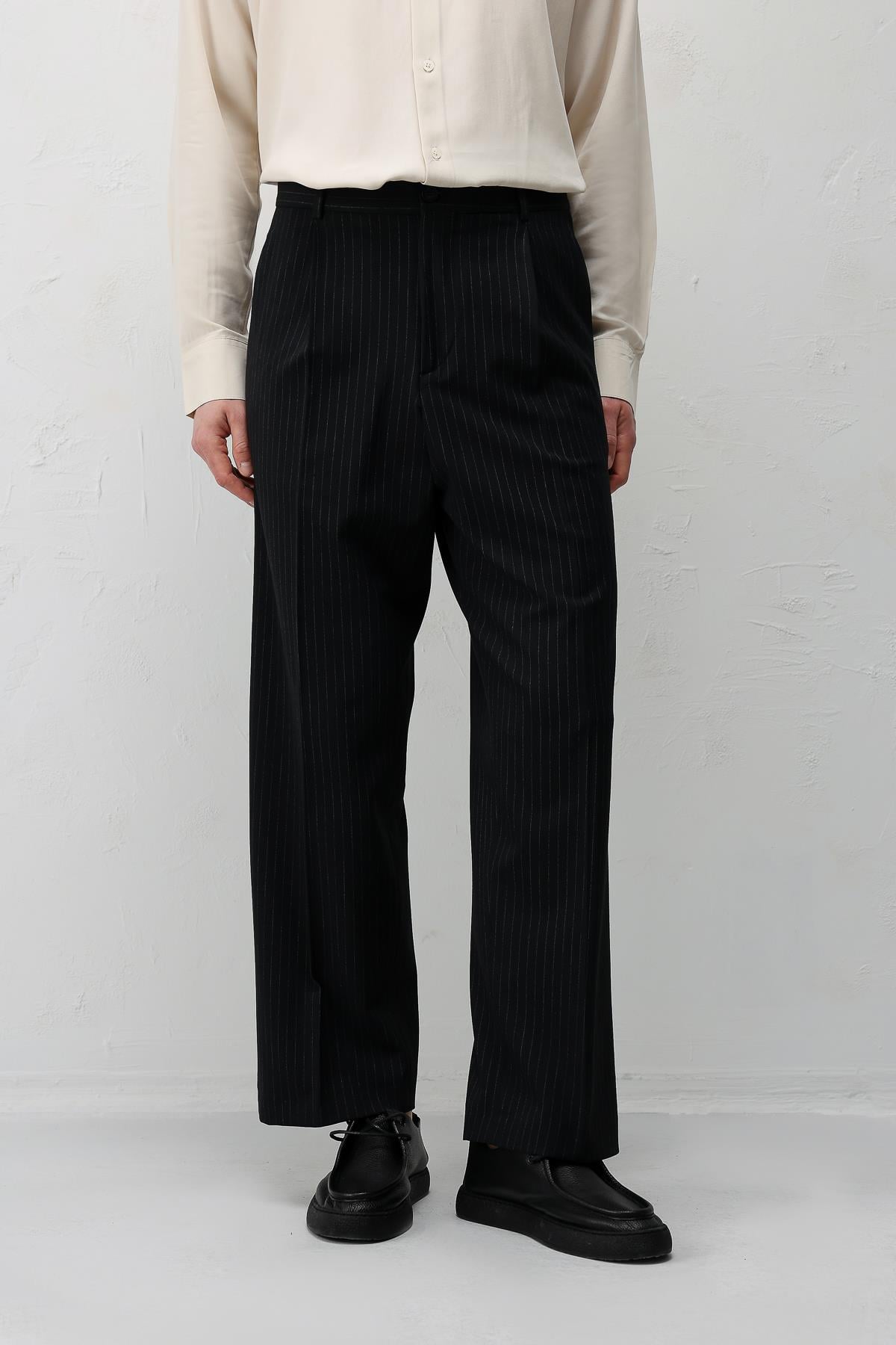 Antioch Siyah Relaxed Fit Çizgili Erkek Takım Elbise