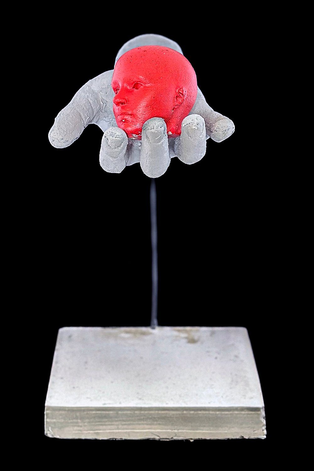 Arete Design by Egemen Umut Şen-Eldeki Kafa-Heykel-4-milagron.live