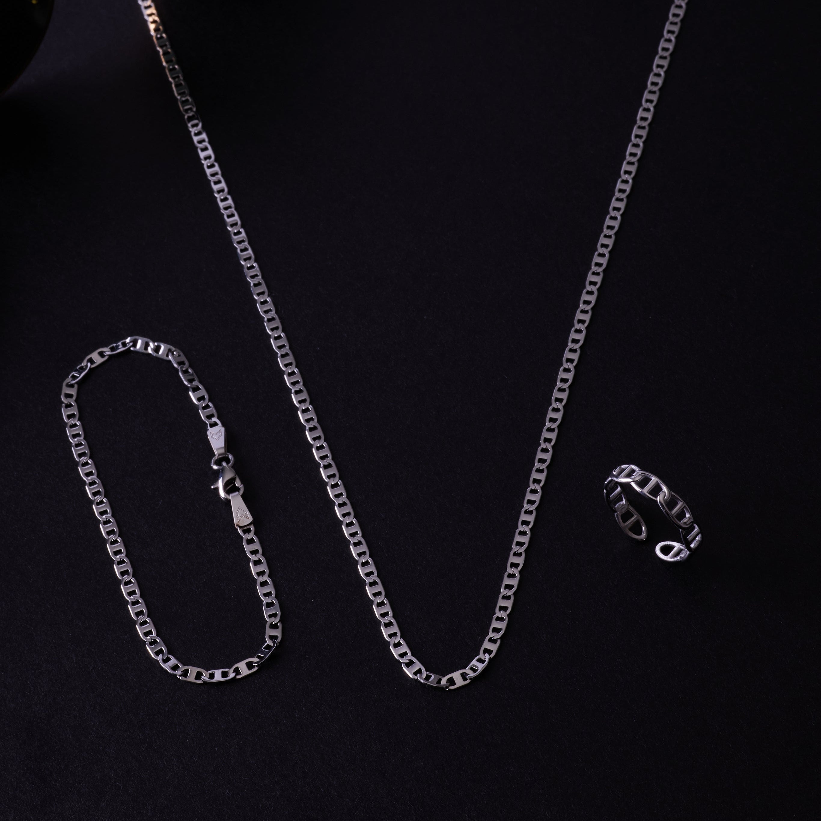 Bar Ring In Silver