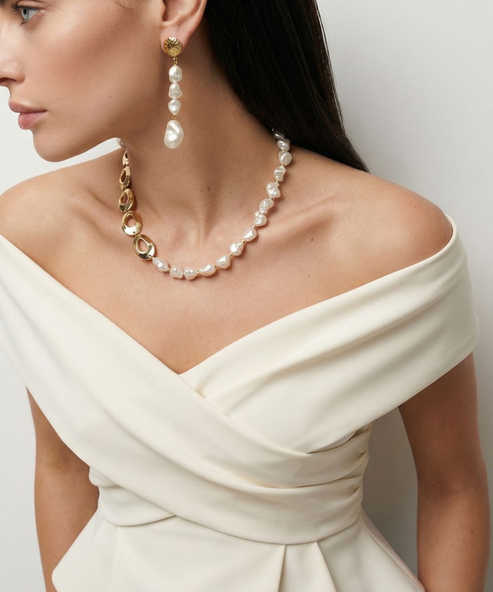 Golden Nocturne Pearl Necklace - 2