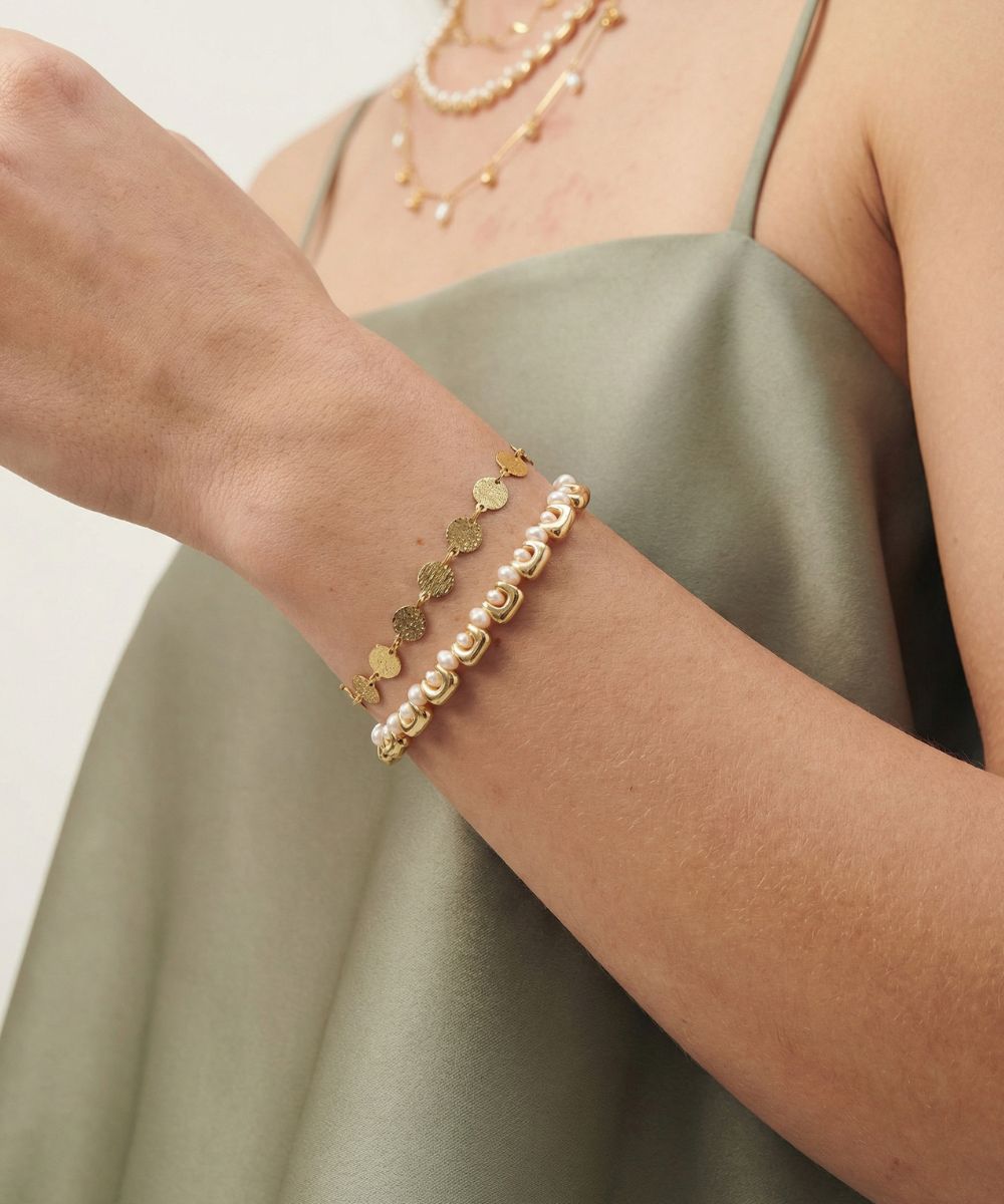 Golden Wave Pearl Bracelet