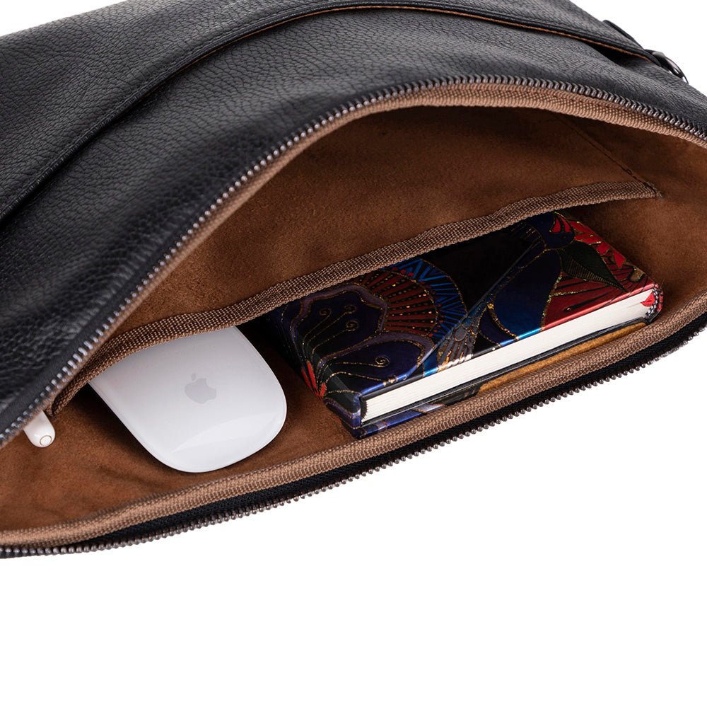 Bloominbag-Bloom Sleeve Leeds 14" Obsidian Black Hakiki Deri Laptop & Tablet Kılıfı-4-milagron.live