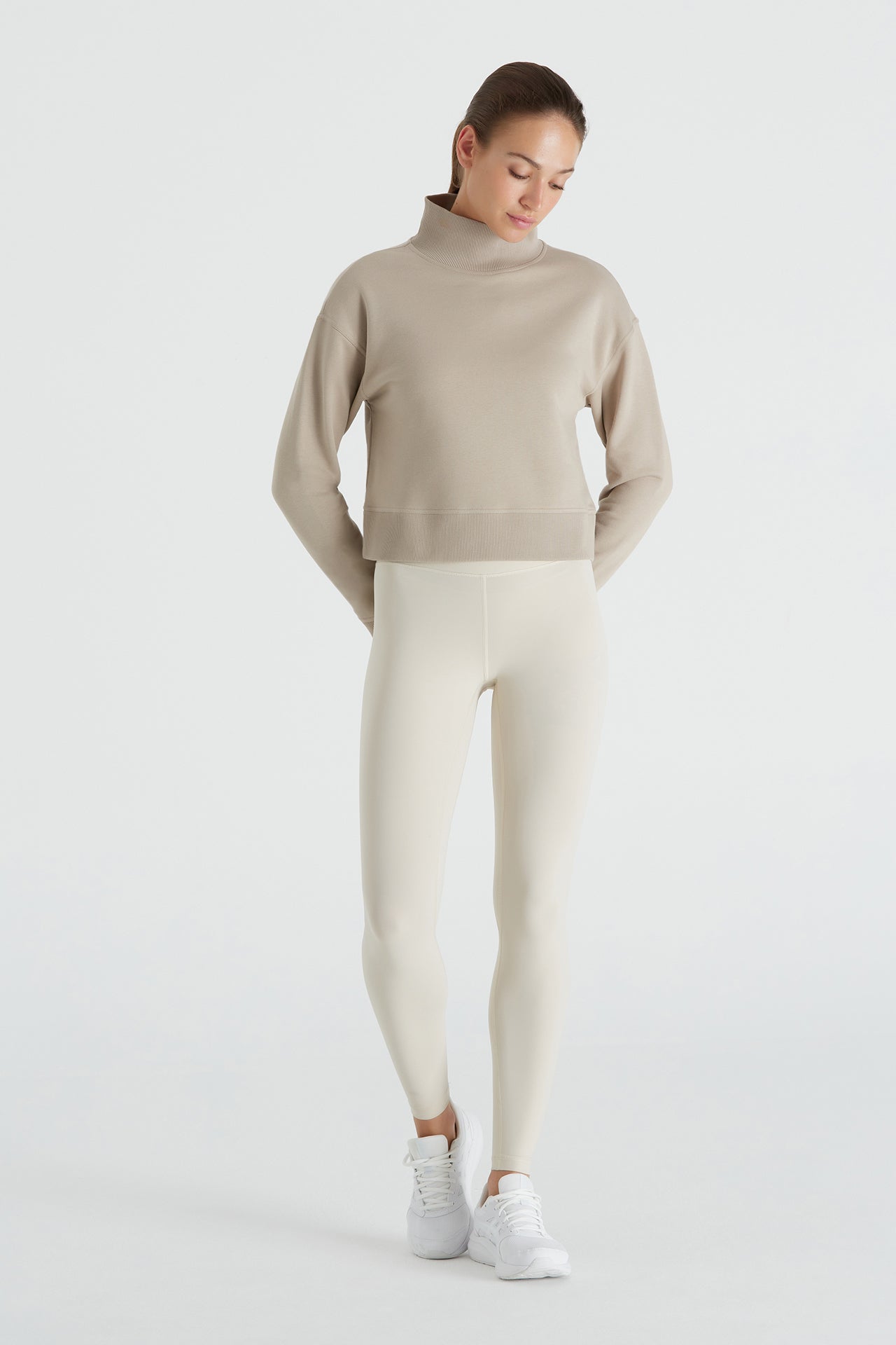 Boboist-Boboist Lori Sweatshirt Lori Dik Yaka Kısa Sweatshirt-Sweatshirt-4-milagron.live
