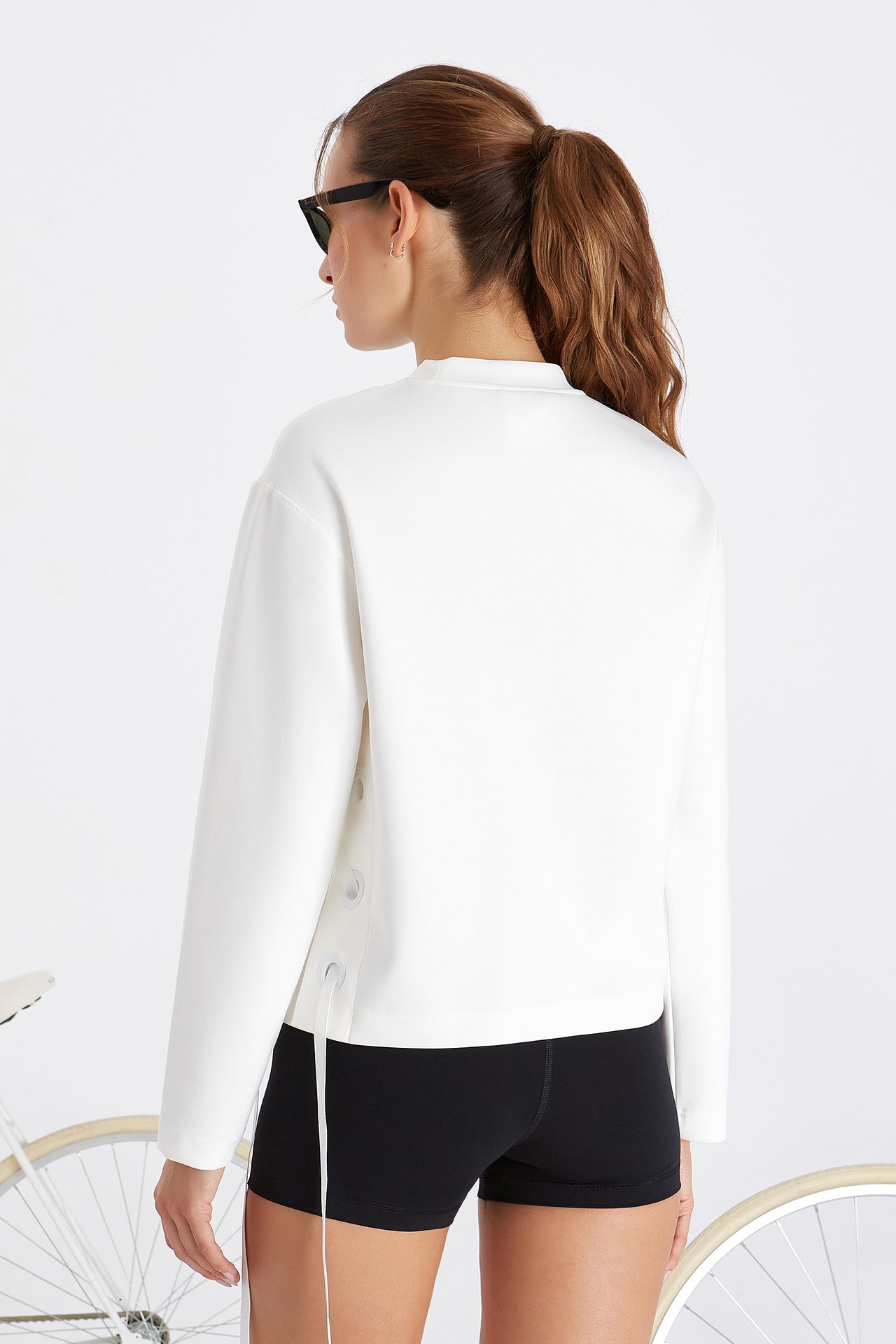 Celeste Bağcık Detaylı Sweatshirt