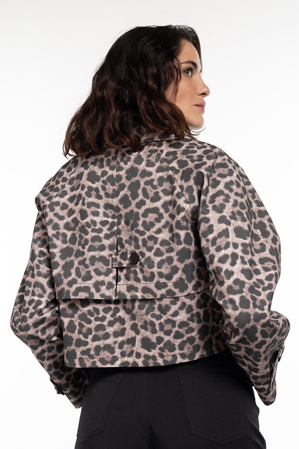 Boneqa Barcelona-Leopar Desenli Crop Ceket-Ceket-7-milagron.live
