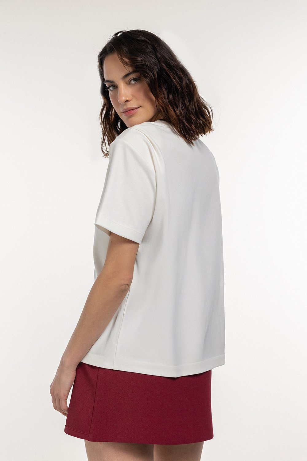 Boneqa Barcelona-Pamuklu Ekru Basic Tişört-T-Shirts-4-milagron.live