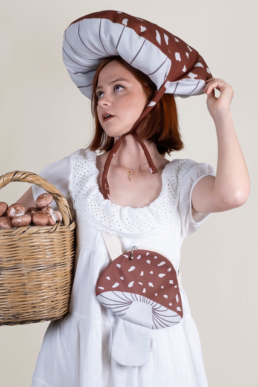 Design Vira-Chocolate Mushroom-Bel Çantası-1-milagron.live
