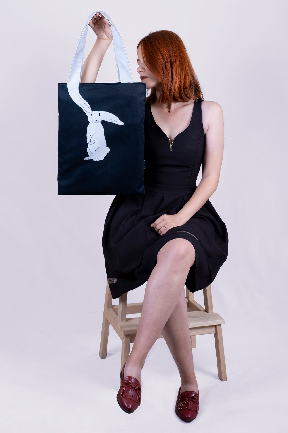 Design Vira-Dark Rabbit Tote Bag-Omuz Çantası-1-milagron.live
