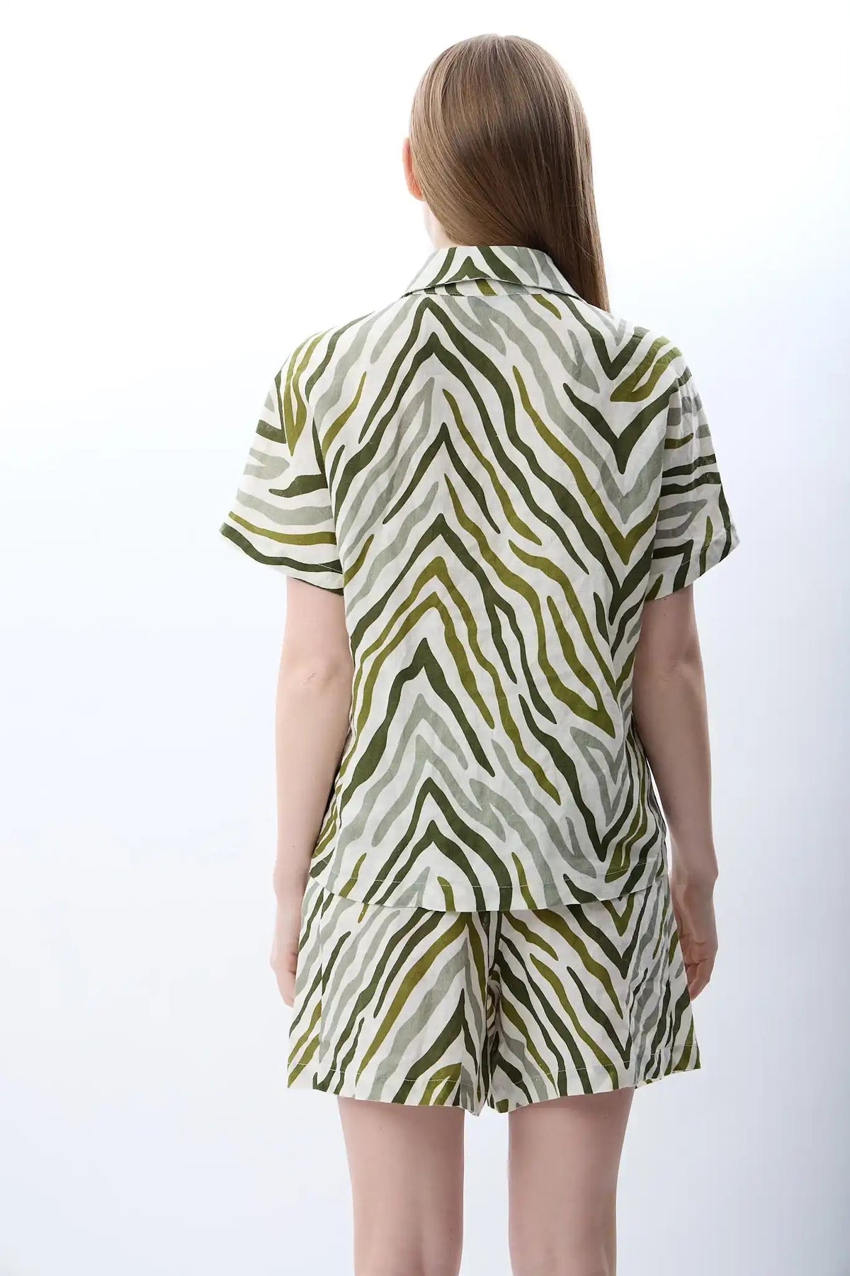 Zebra Desenli Kısa Şort (Haki)