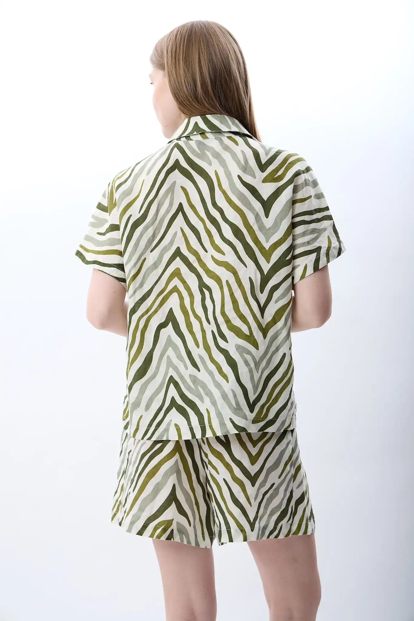 Zebra Desenli Kısa Şort (Haki)