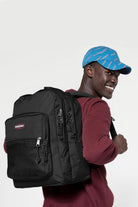 Eastpak-Pinnacle Black-Sırt Çantası-2-milagron.live