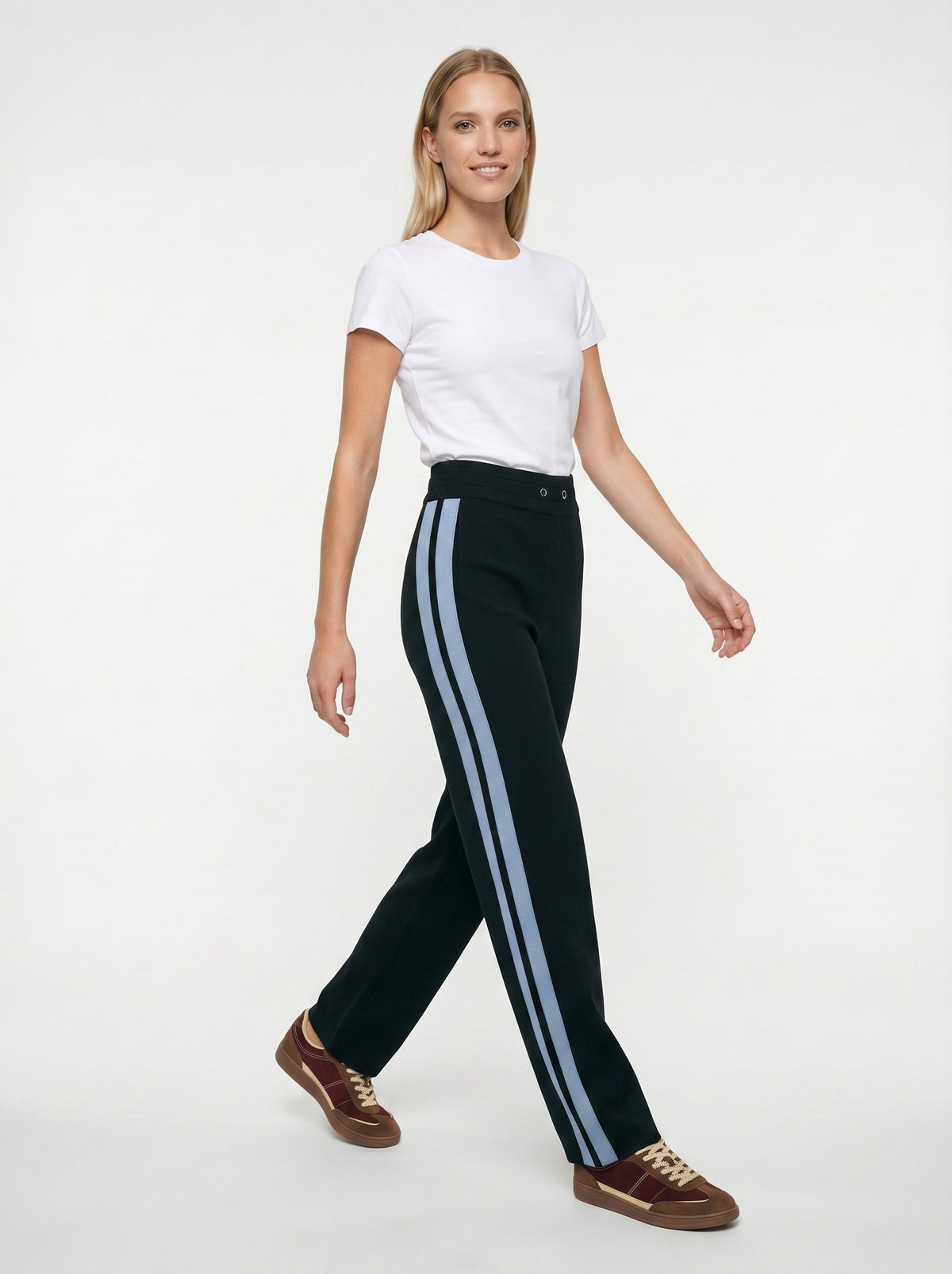 Geniş Paça Yanları Denim Şeritli Regular Örme Pantolon