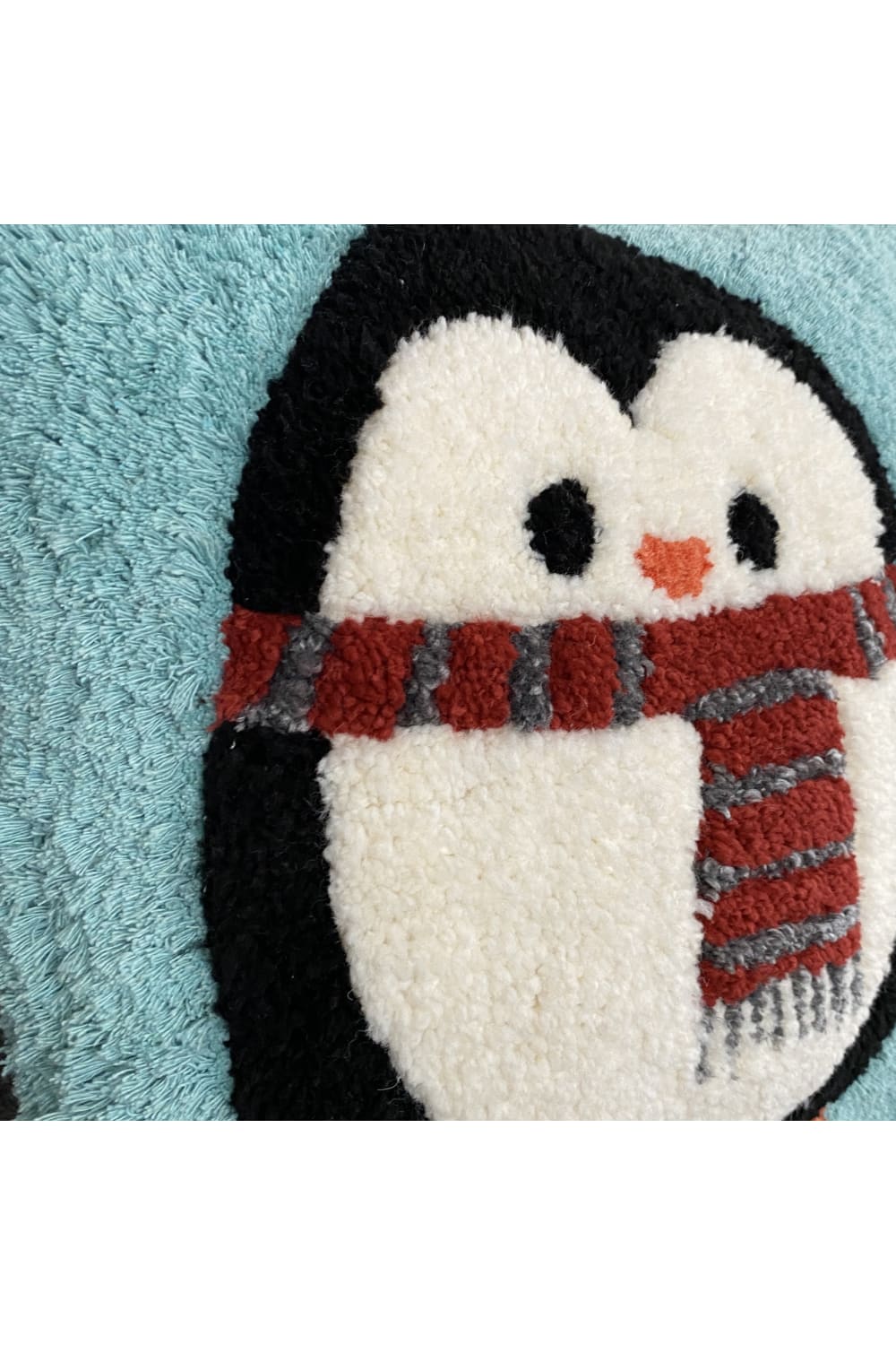 Fille á Fille Design Studio-Penguen Kırlent-Kırlent-3-milagron.live