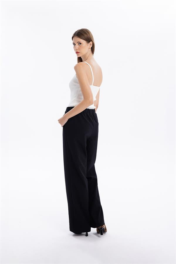 GMG Firenze-V Yaka Slim Fit İnce Askılı Triko Kadın Atlet-Summer'25-3-milagron.live