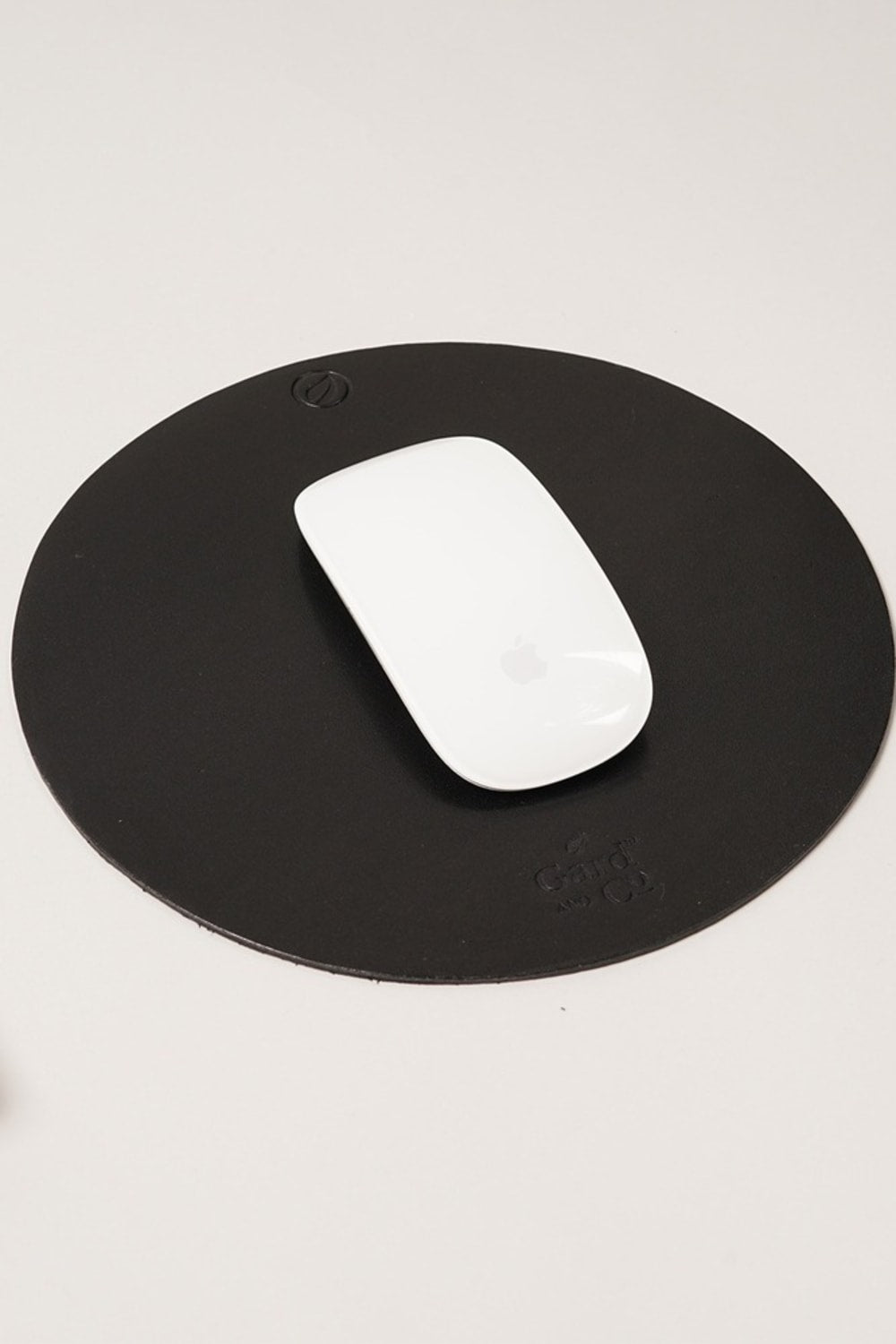 Gard And Co-1. Sınıf Hakiki Deri Mouse Pad Yuvarlak-Mouse Pad-2-milagron.live
