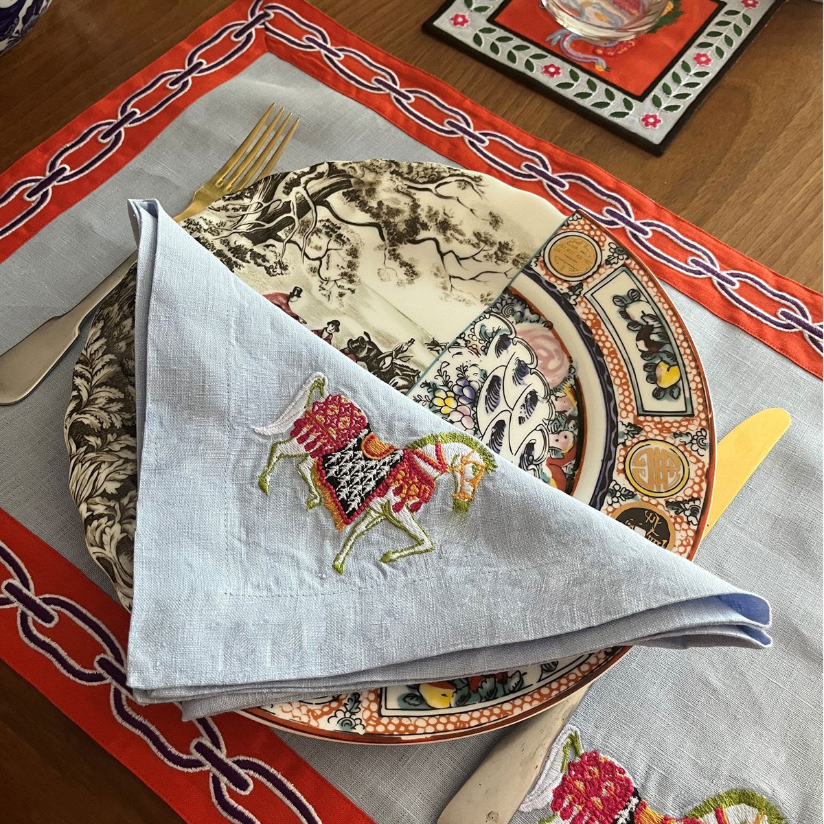 Beyaz At Desenli Dekoratif Mavi Servis Peçetesi ( 1 Adet )