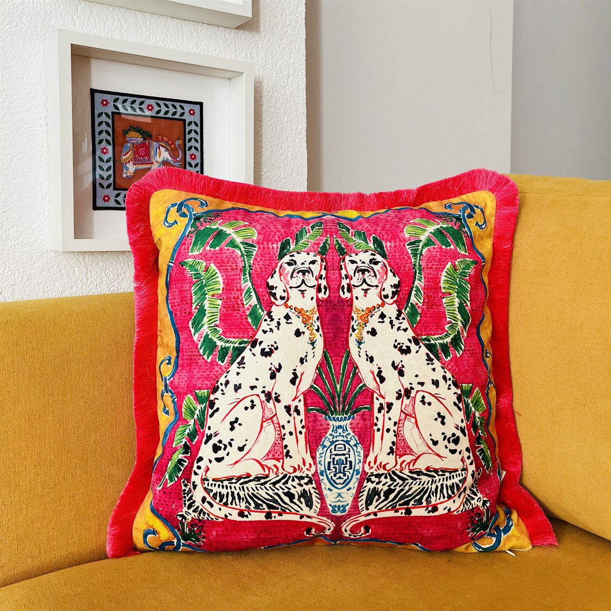 Dekoratif Dalmaçya Desenli Kadife Kırlent Kılıfı ( 45 cm x 45 cm )