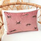 Dekoratif Leopar Desenli Pembe Kadife Kırlent Kılıfı 35 x 50 cm