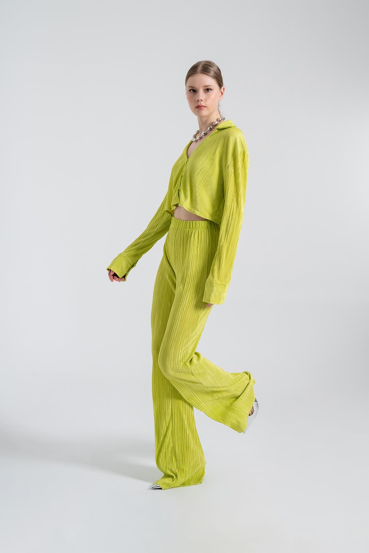 Crop Model Düğme Kapamalı Comfy Crop Gömlek Yeşil