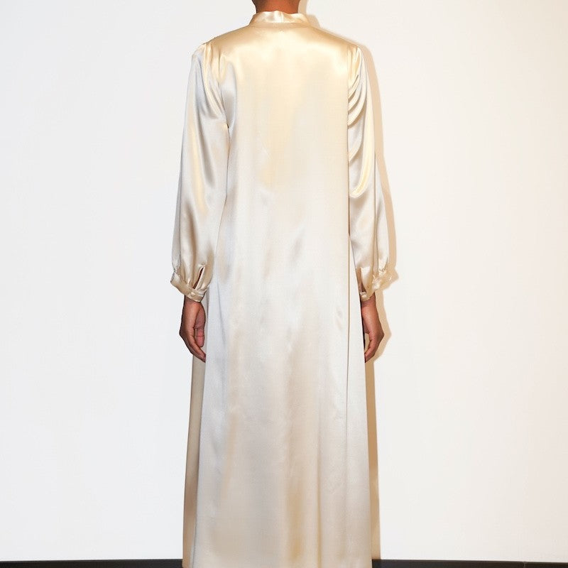 İpek Kıramer-Romance Silk Robe Beige-Sabahlık-4-milagron.live