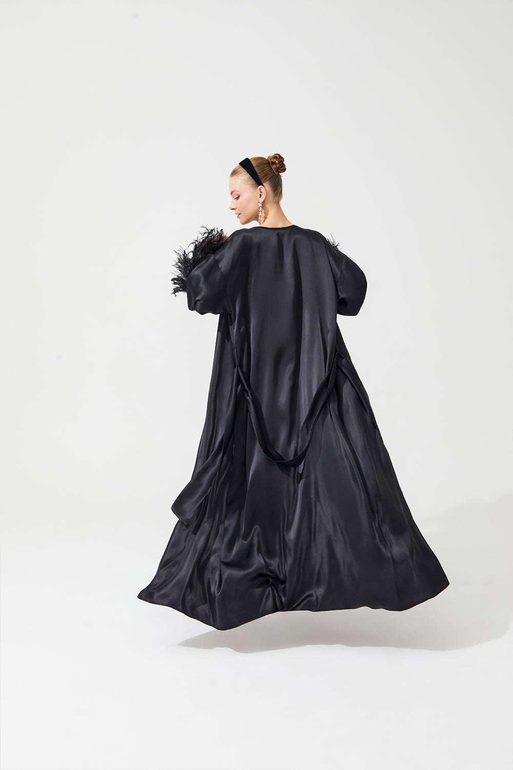 İpek Kıramer-The Moon Silk Robe Black-Elbise-8-milagron.live