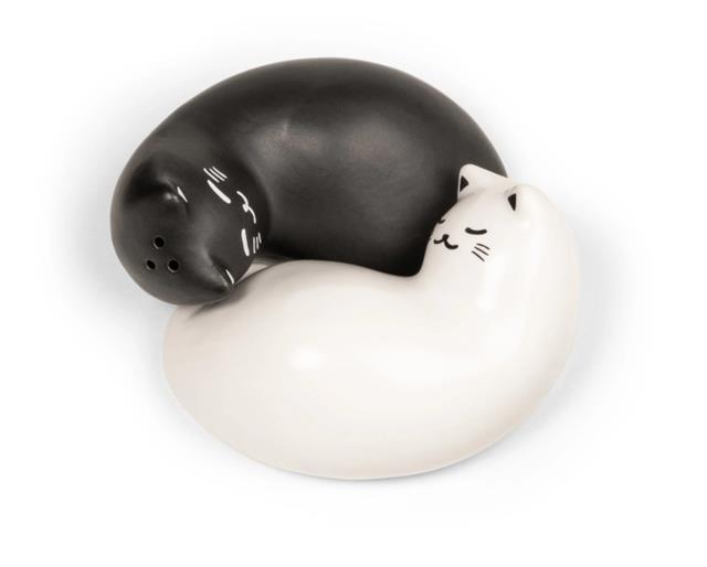 Kikkerland Purrfect Salt & Pepper Shakers Tuzluk & Biberlik
