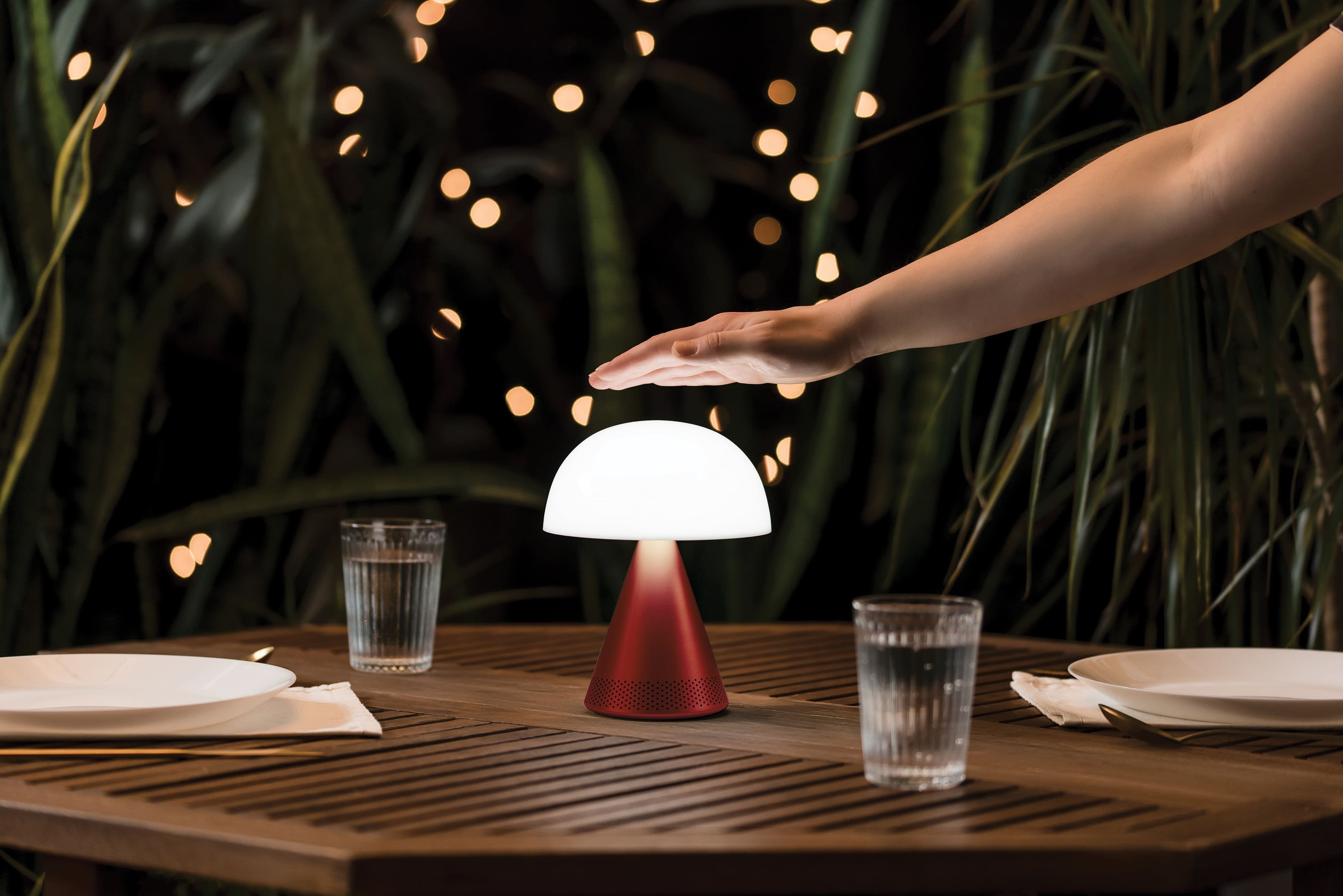 Lexon-Mina L Led Lamba Ve Bluetooth Hoparlör Koyu Kırmızı-Aydınlatmalar-10-milagron.live
