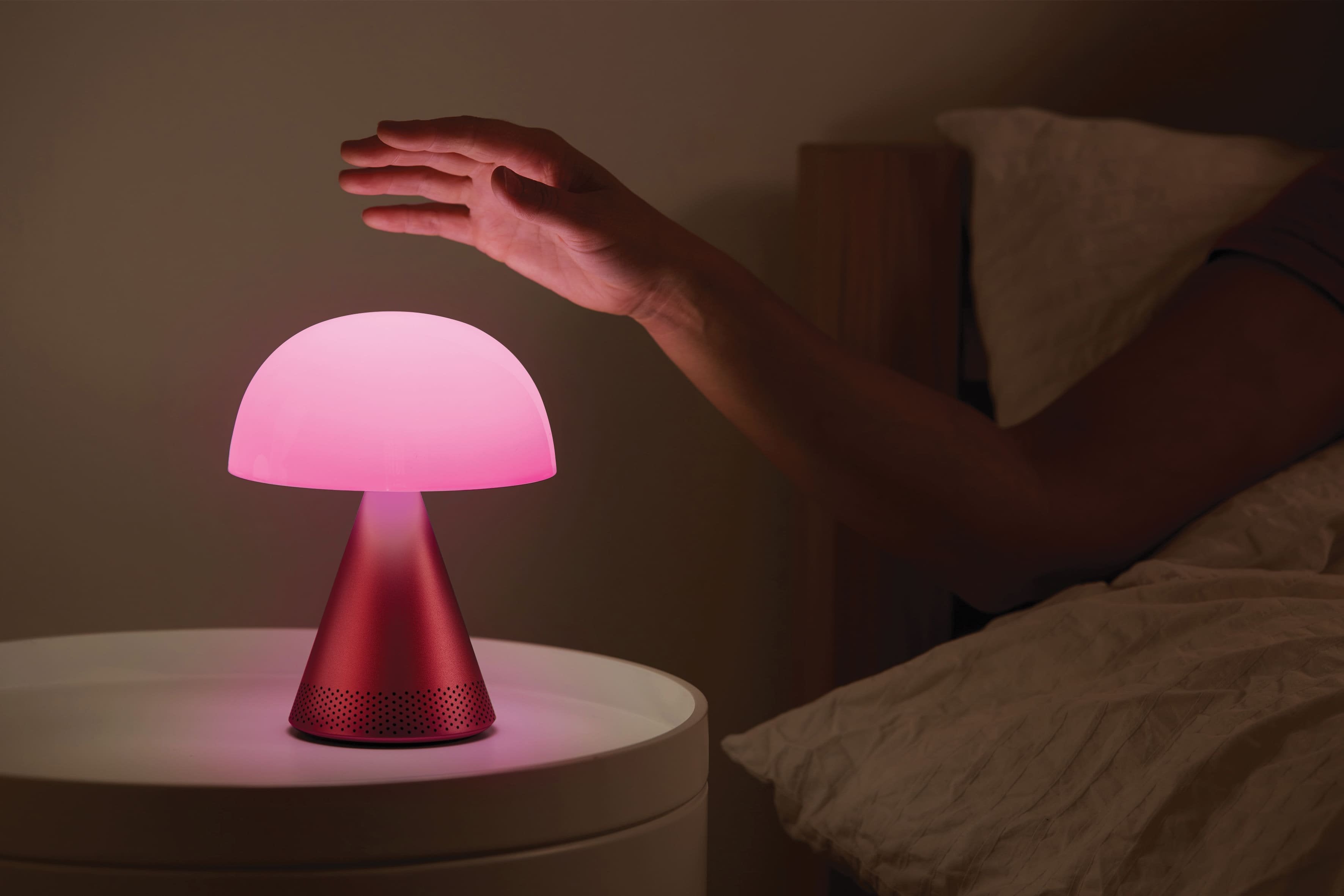 Lexon-Mina L Led Lamba Ve Bluetooth Hoparlör Koyu Kırmızı-Aydınlatmalar-9-milagron.live