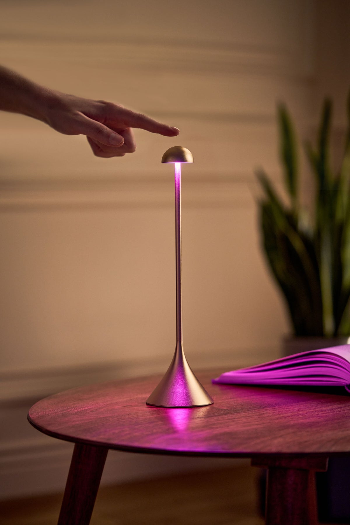 Lexon Steli Dome Led Masa Lambası Dore