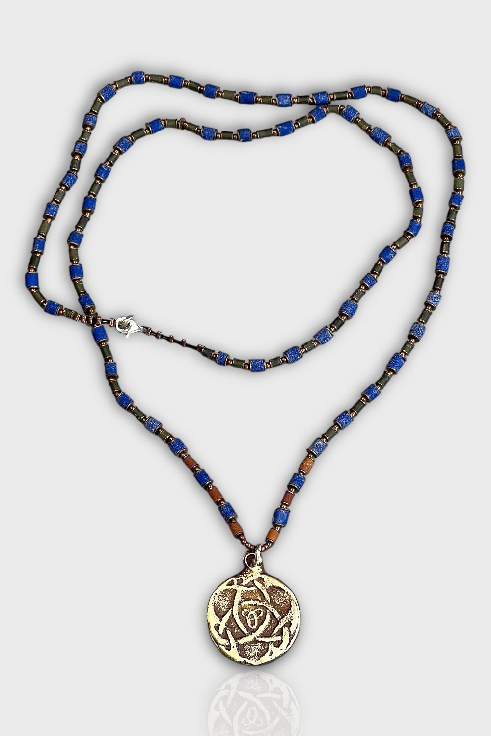 Mey Atelier-Celtic Knot – Lapis Jade Kelt Düğümü Unisex Kolye-Kolye-2-milagron.live