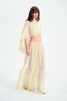 Summer PeleriN / Sari