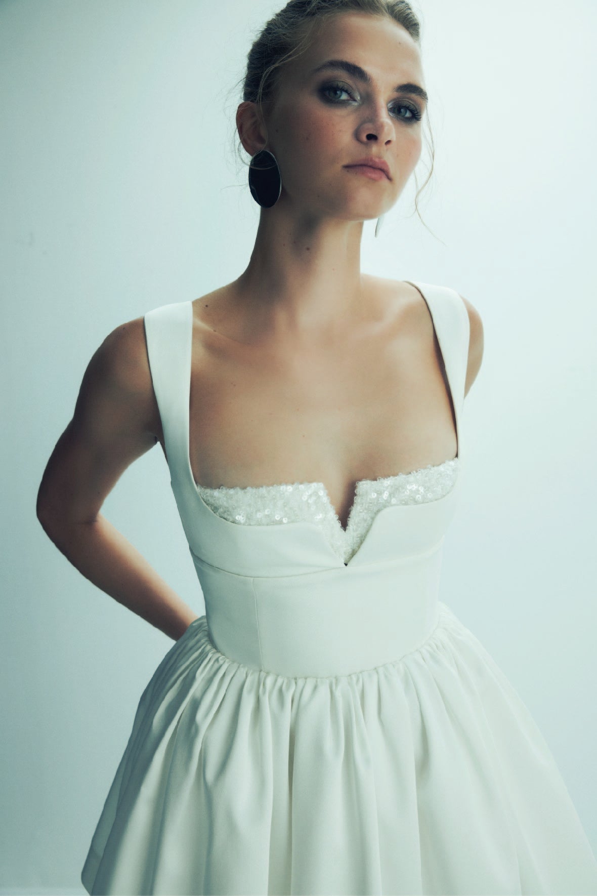 Nazlı Ceren-Leanne Saten Mini Elbise Lily White-Elbise-3-milagron.live