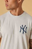 New Era-League Essential Tee NY Yankees-T-Shirts-4-milagron.live