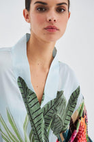 Peraluna-Kauri̇ Tropik Desenli Bilek Hizası Saten Kadın Kimono-Kimono-7-milagron.live