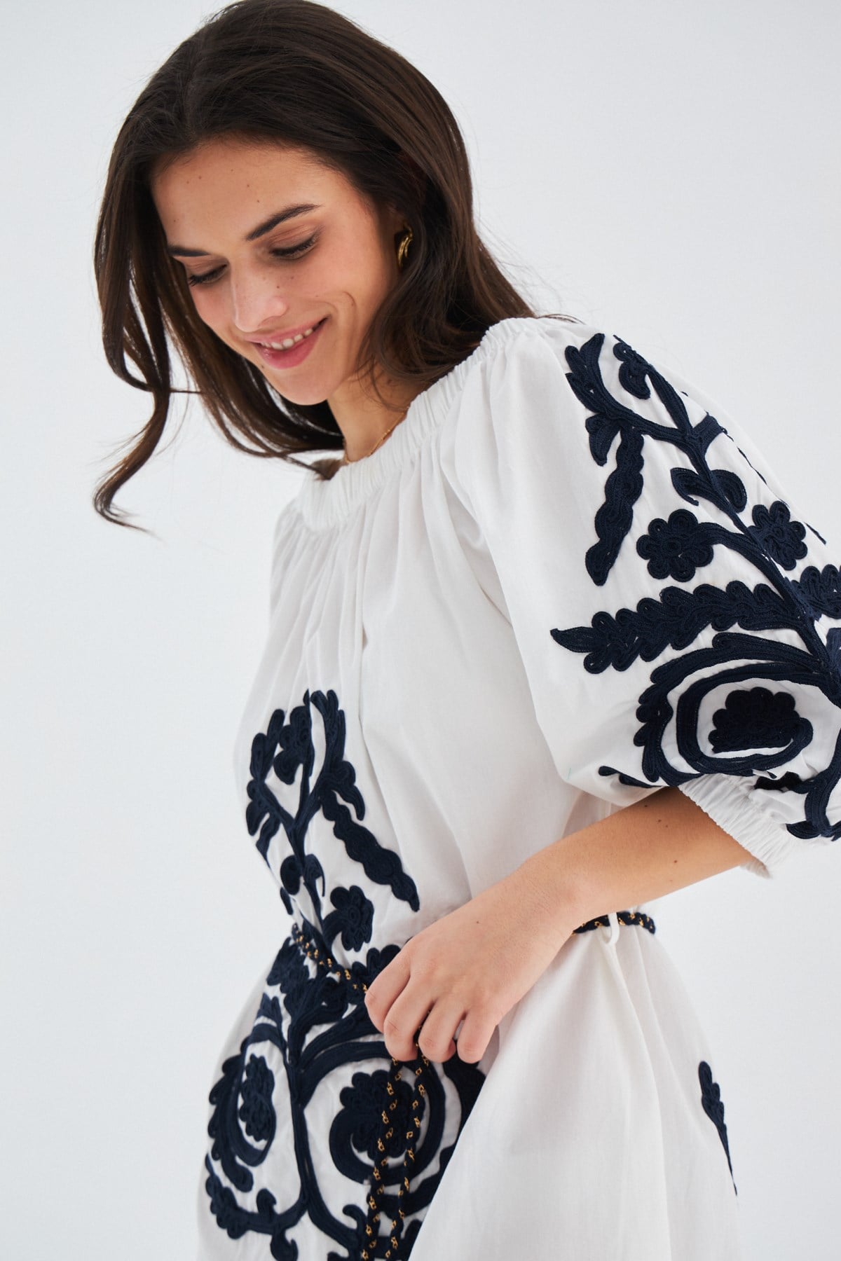 Peraluna Masumi Dress %100 Pamuk Diz Hizası Yazlık Kadın Elbise - Beyaz/Lacivert
