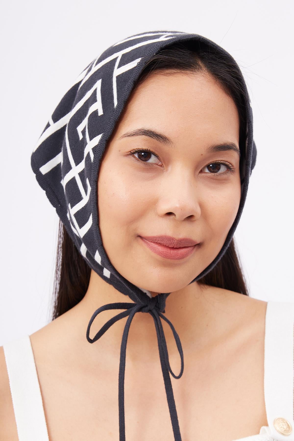 Peraluna Maze Head Scarf Jakarlı Organik Pamuk Kadın Triko Bandana - Antrasit/Ekru